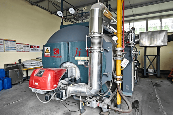 東莞某食品廠使用方快鍋爐一臺(tái)3噸燃?xì)庹羝仩t